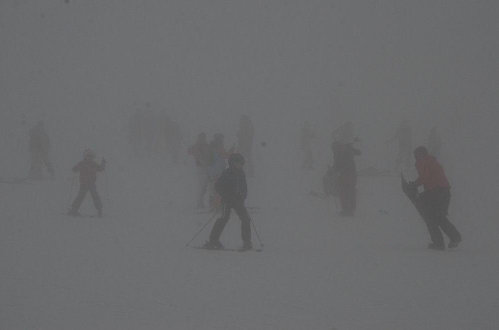 Uludağ Yoğun Kar Ve Sise Rağmen Doldu Taştı