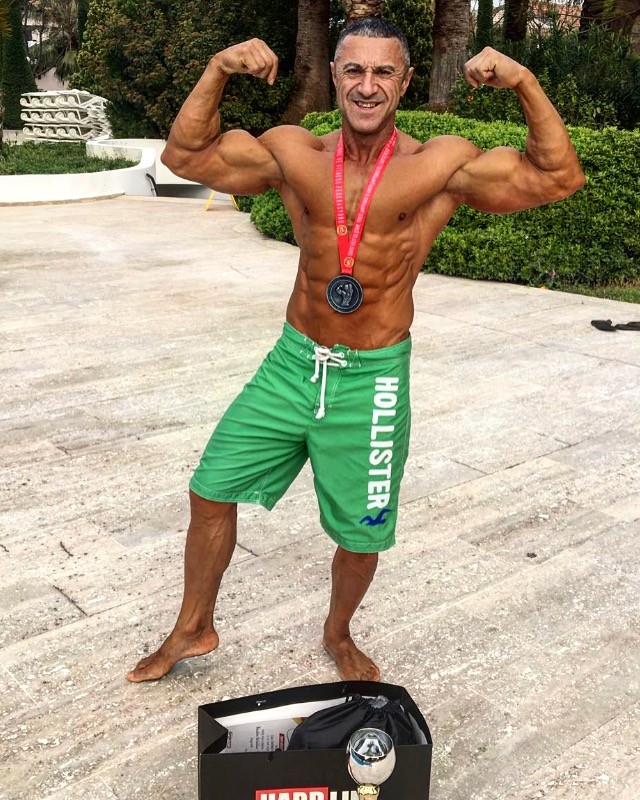 Vücut Geliştirme Sporcusuna Bozbeyden Moral