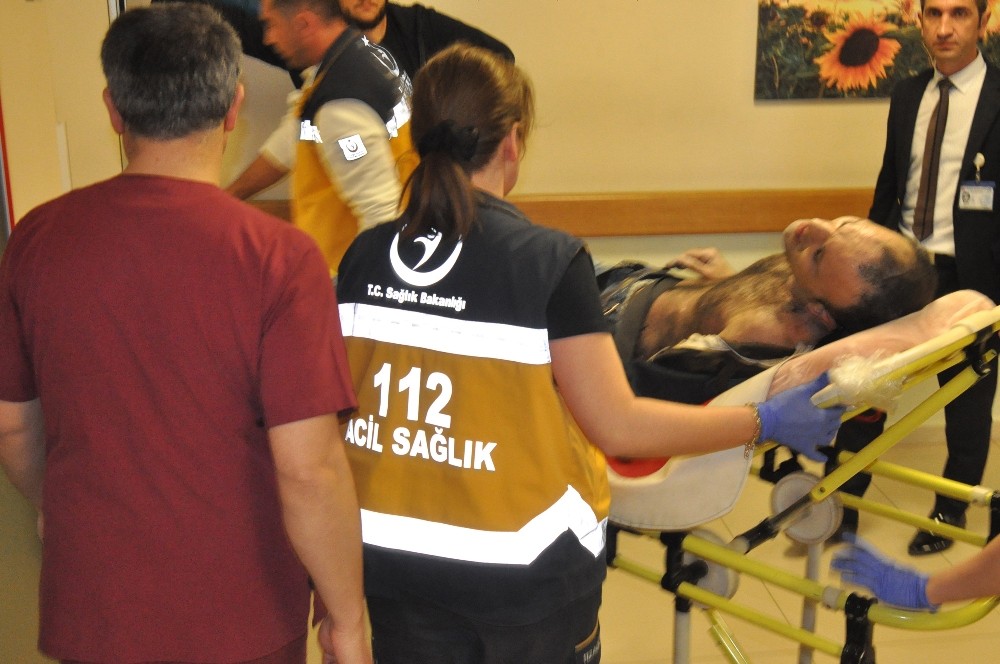 Yüksek Gerilime Kapılan İşçi Ağır Yaralandı