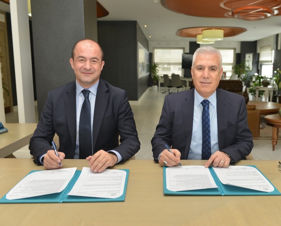 Yüzüncüyıl Mahallesine Yeni Park İçin İmzalar Atıldı