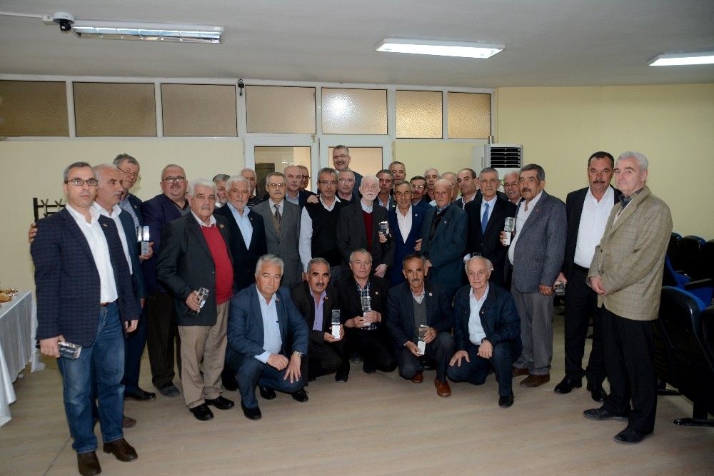 3. Dönem Muhtarlık Yapanlara Plaket