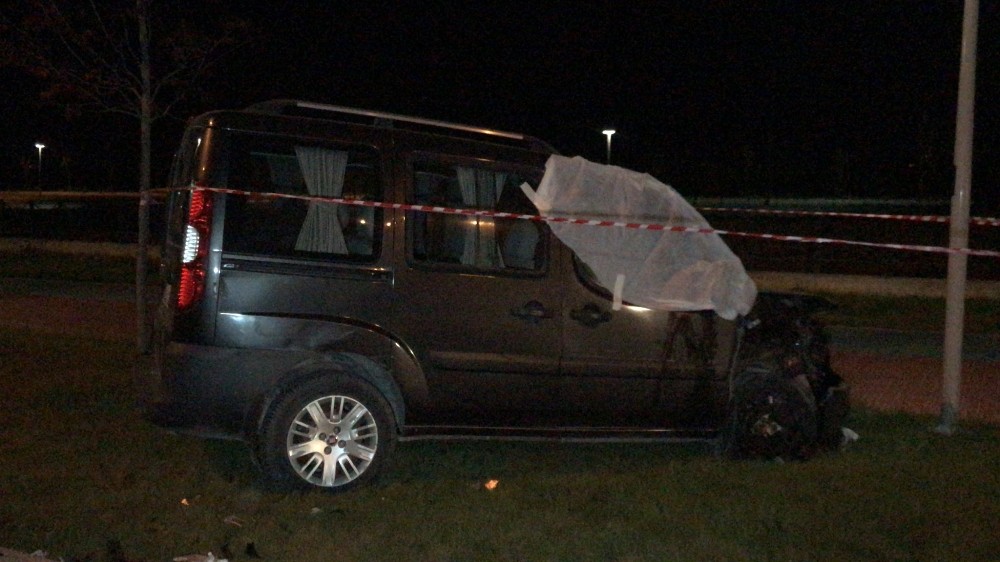 Aşırı Hız Bursada Can Aldı:1 Ölü, 3 Yaralı