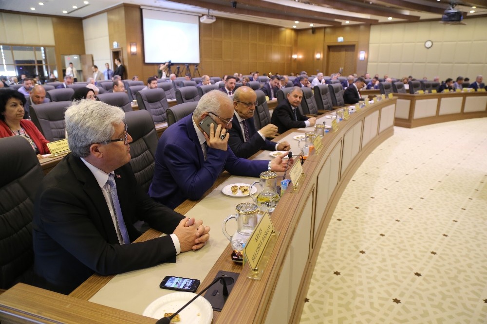 Askıya Alınan Kardeşlik İlişkileri Yeniden Canlandı