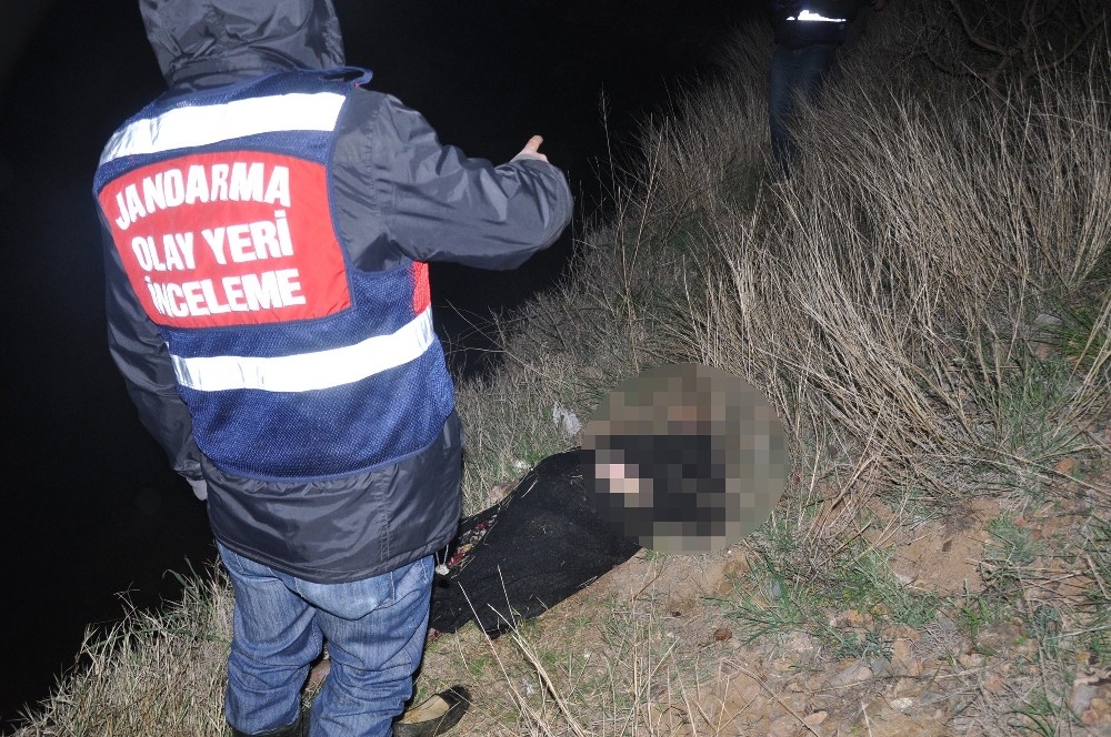 Baraj Kenarında Kadın Cesedi Bulundu