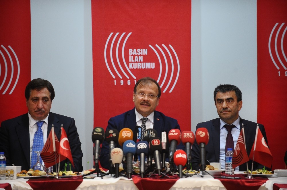 Başbakan Yardımcısı Hakan Çavuşoğlu: “15 Temmuzda Ülke İşgal Edilmeye Çalışıldı”