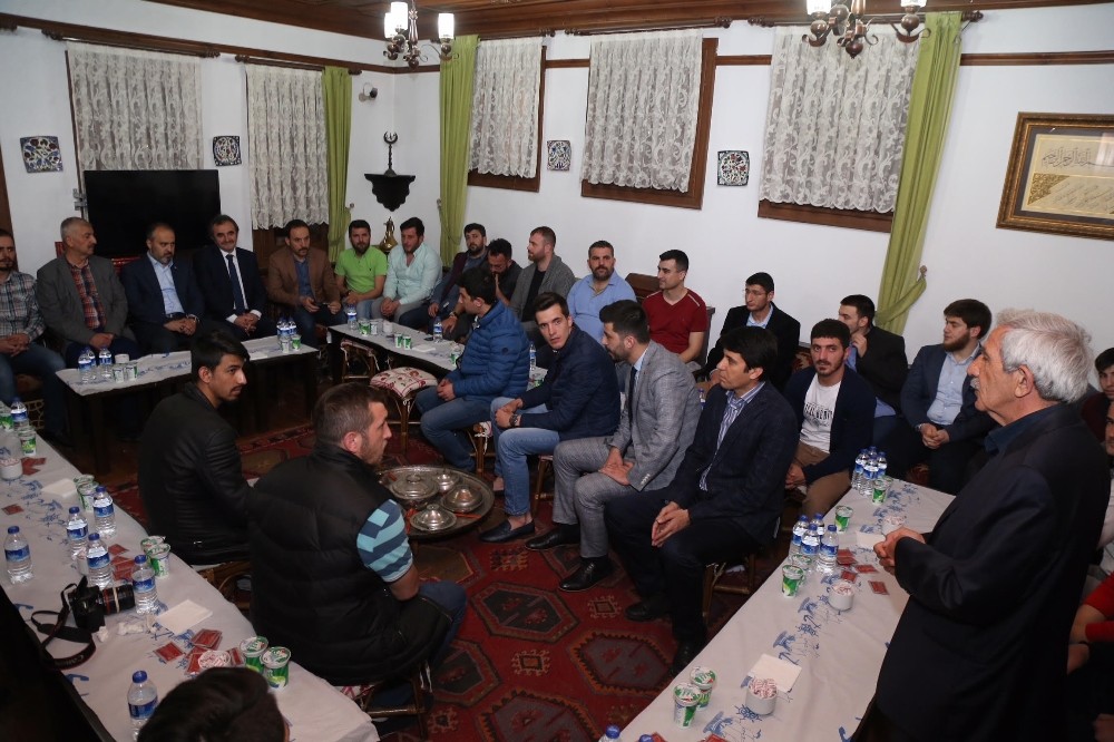 Başkan Aktaştan Gençlere Hayat Dersi