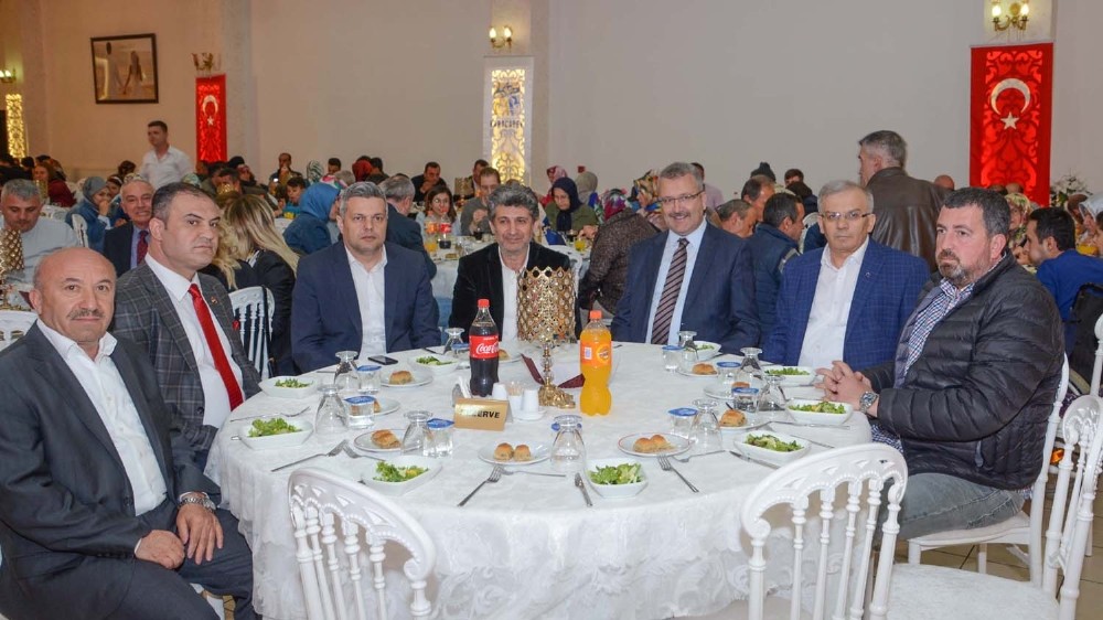 Belediye Personeli Yemekte Buluştu