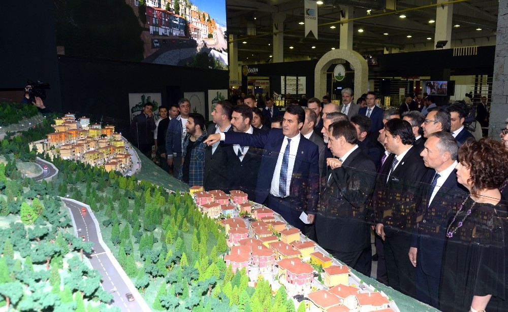 Bursadaki İnşaat Fuarının Gözdesi Osmangazi Belediyesi Oldu