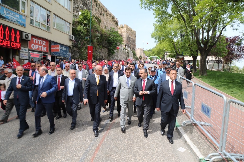 Dünya Çocukları Bursada Buluştu