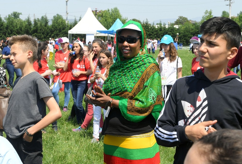 Dünya Çocukları Osmangazide Buluştu