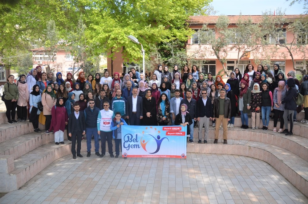 Gemlik Belediyesi Gençlerin Yanında