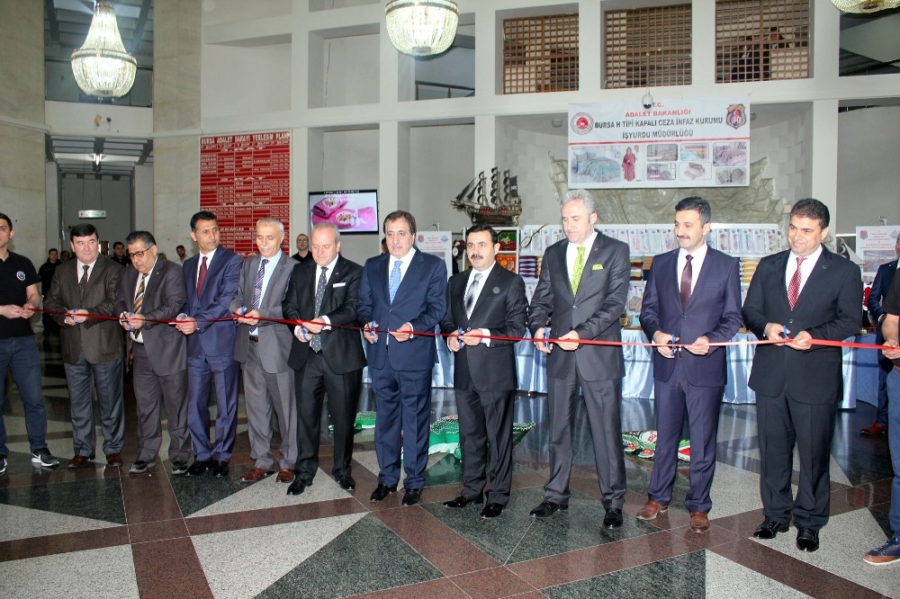 Hükümlülerin El Emekleri Satışa Sunuldu