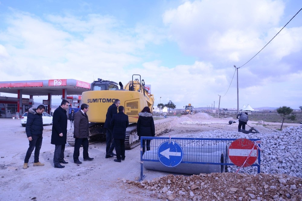 Karacabeyde Altyapı Çalışmaları Tam Gaz