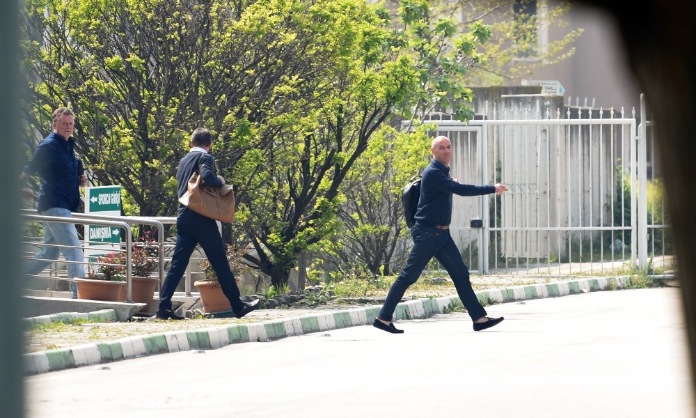 Le Guen Kulüpten Ayrıldı