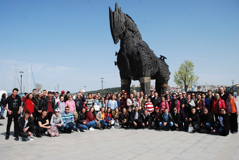 Mestanlılı Öğrenciler Çanakkalede