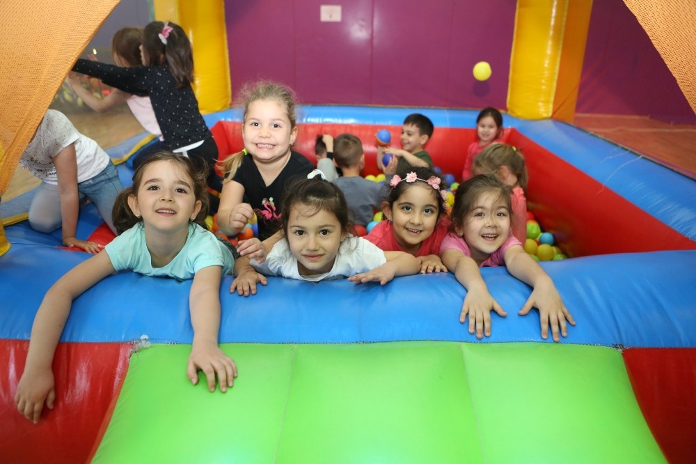 Minik Öğrenciler Spor Şenliklerine Renk Kattı