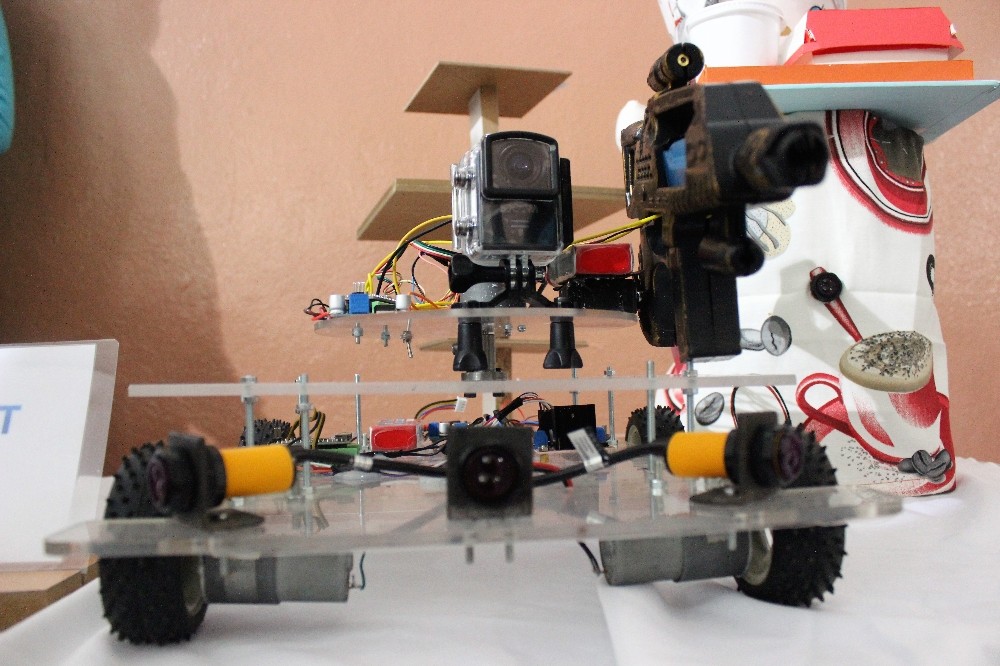 (Özel Haber) Askerler Ölmesin Diye Savaş Robotu Yaptılar