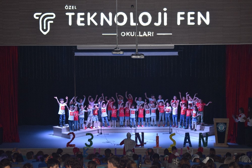 Özel Teknoloji Fen Okullarında 23 Nisan Coşkusu
