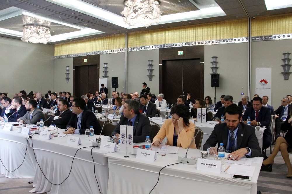 Özlü: “Yerli Otomobil, Sadece Teknolojik Bir Ürün Olmakla Kalmayacak, Bütün Dijital Trendlere De Cevap Verecek”