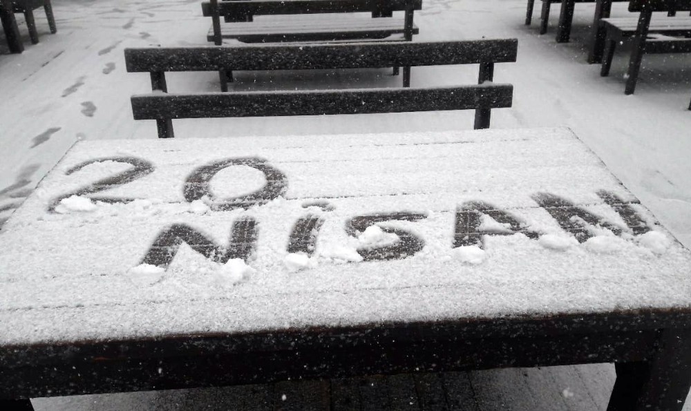 Uludağa Nisan Karı