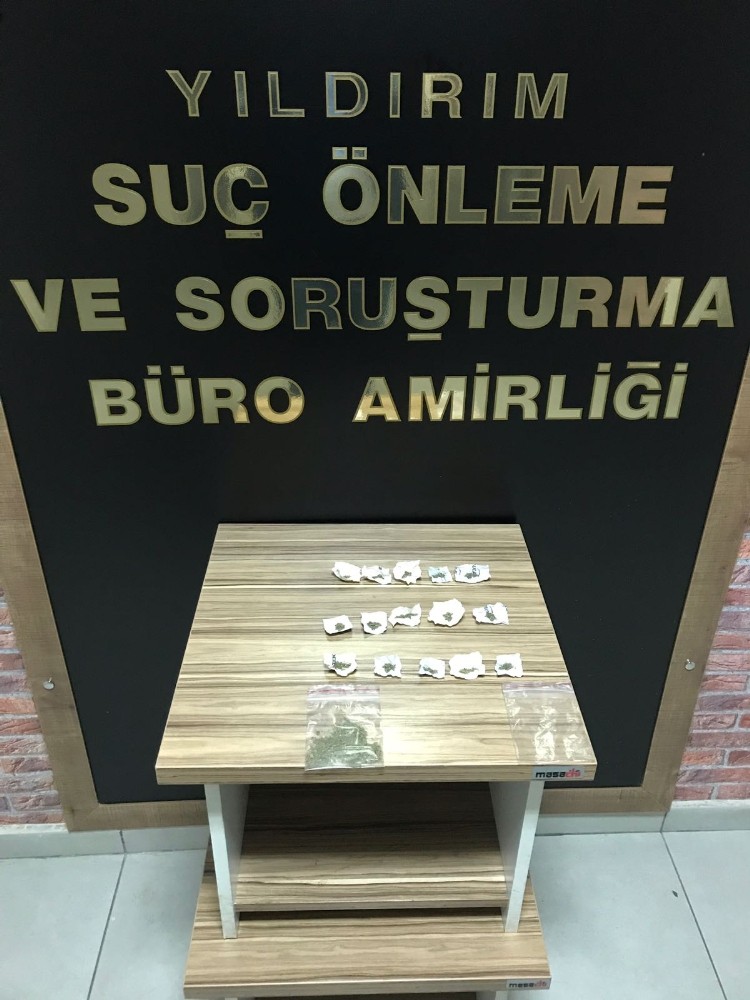 Üzerinde 15 Çıkı Bonzai İle Yakalandı