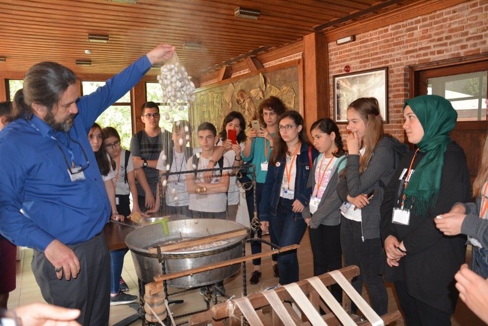 Yabancı Öğrenciler Busmekte