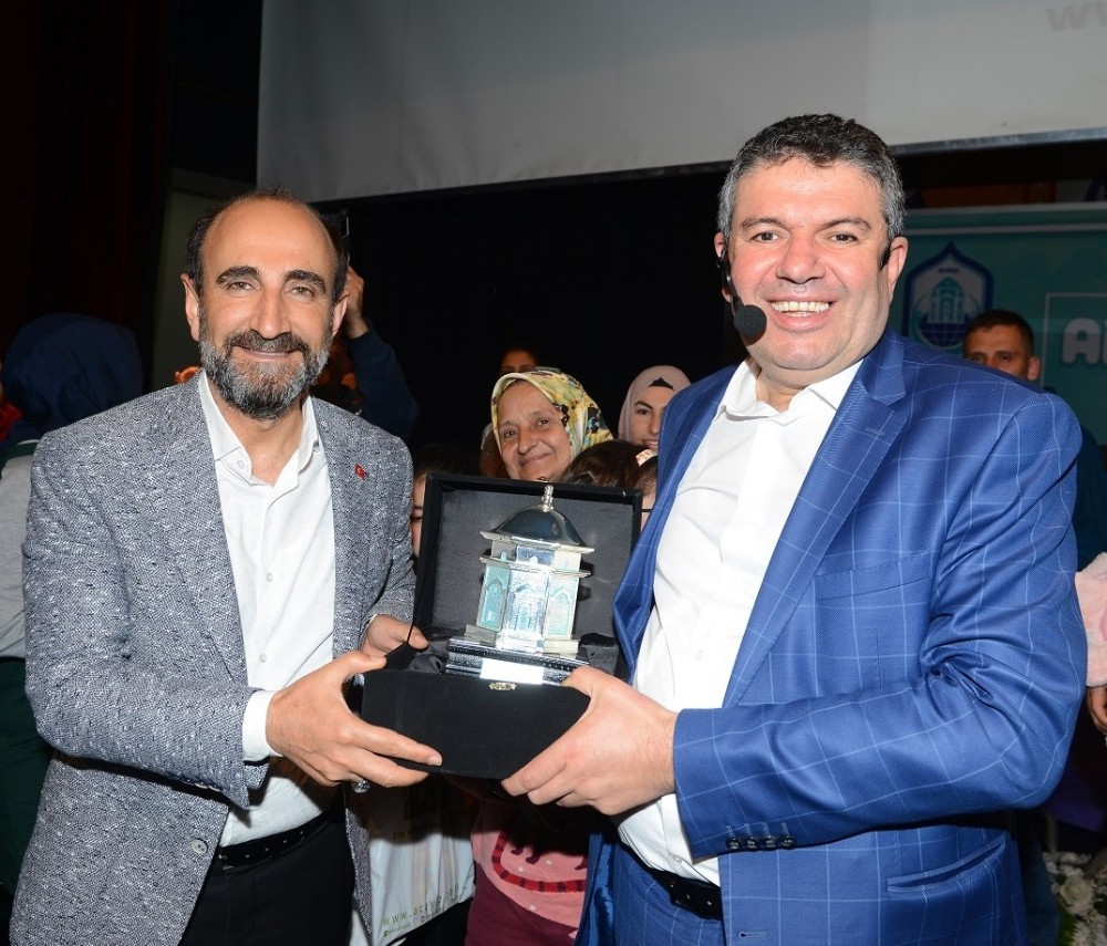 Yıldırımda Gönüllere Taht Kuran Seminer