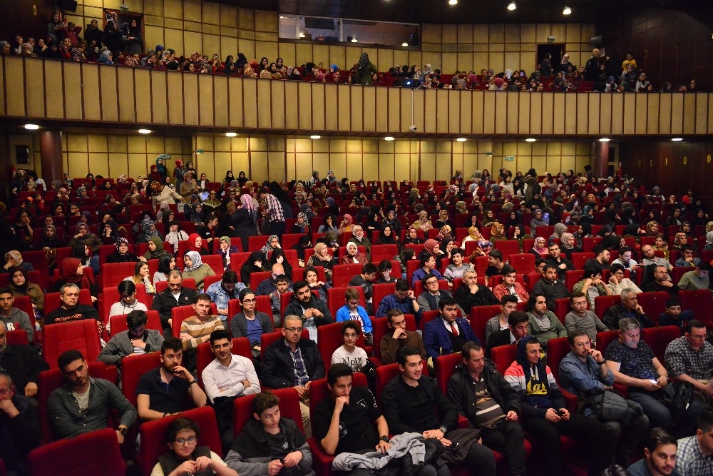 Yıldırımlı Gençlerden Sözler Köşküne Yoğun İlgi