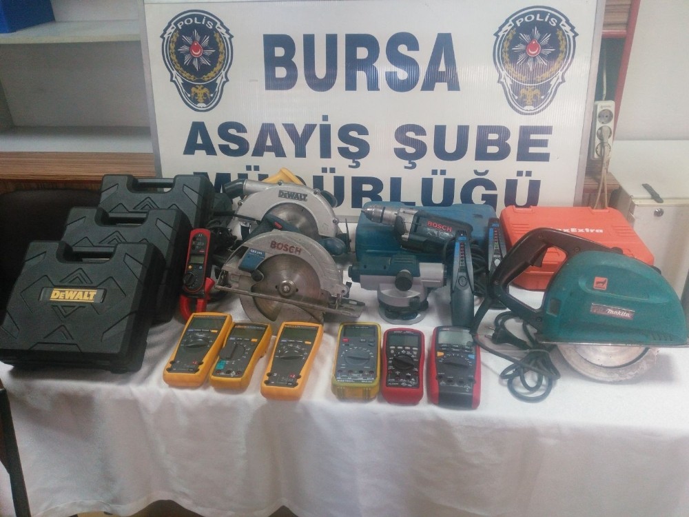 Bursada Hırsızların Yeni Gözdeleri Otomobiller