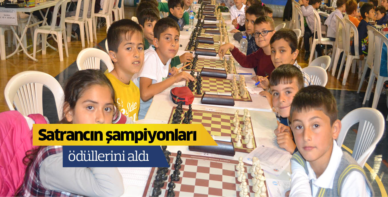 Satrancın şampiyonları ödüllerini aldı