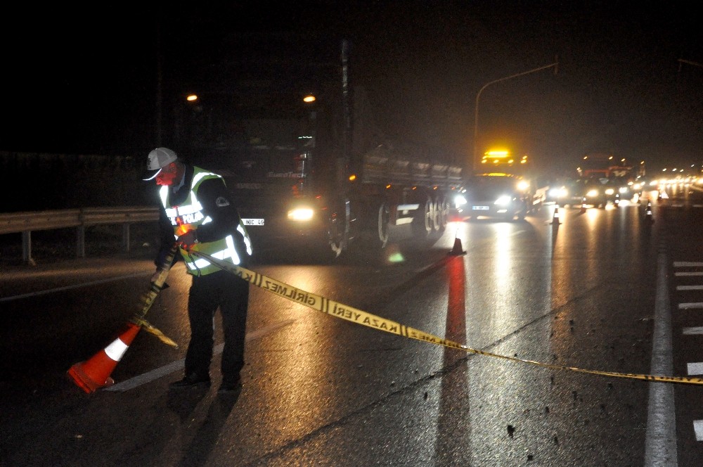 Motosiklet Otomobille Çarpıştı: 1 Ölü, 1 Yaralı