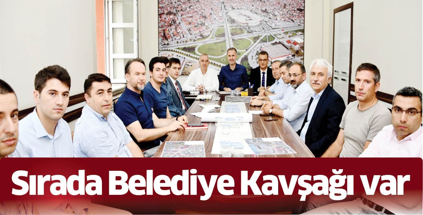 Sırada Belediye Kavşağı var