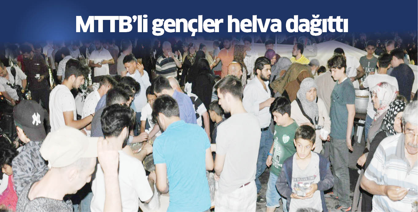 MTTB’li gençler helva dağıttı