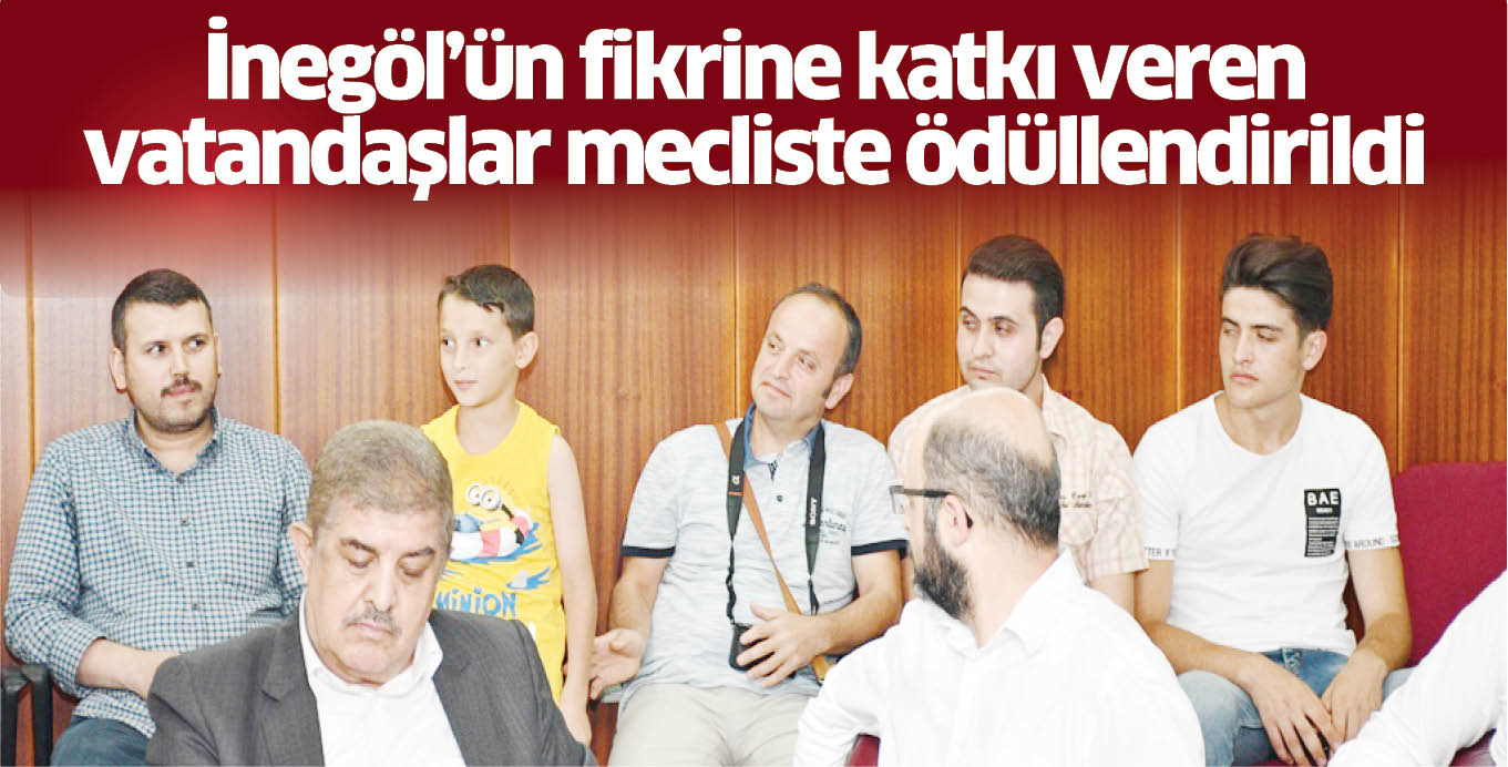İnegöl’ün fikrine katkı veren vatandaşlar  mecliste ödüllendirildi