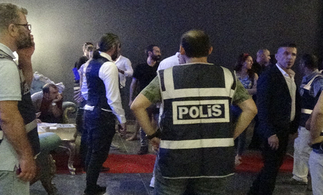 Ahlak büro baskın yaptı