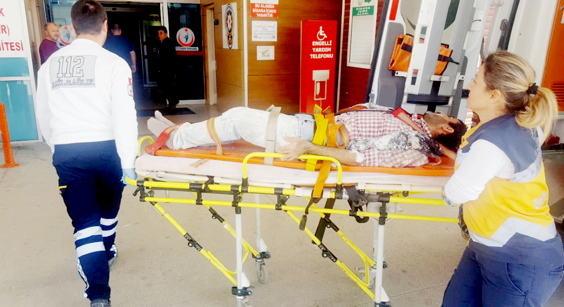 İnşaattan düşen usta yaralandı