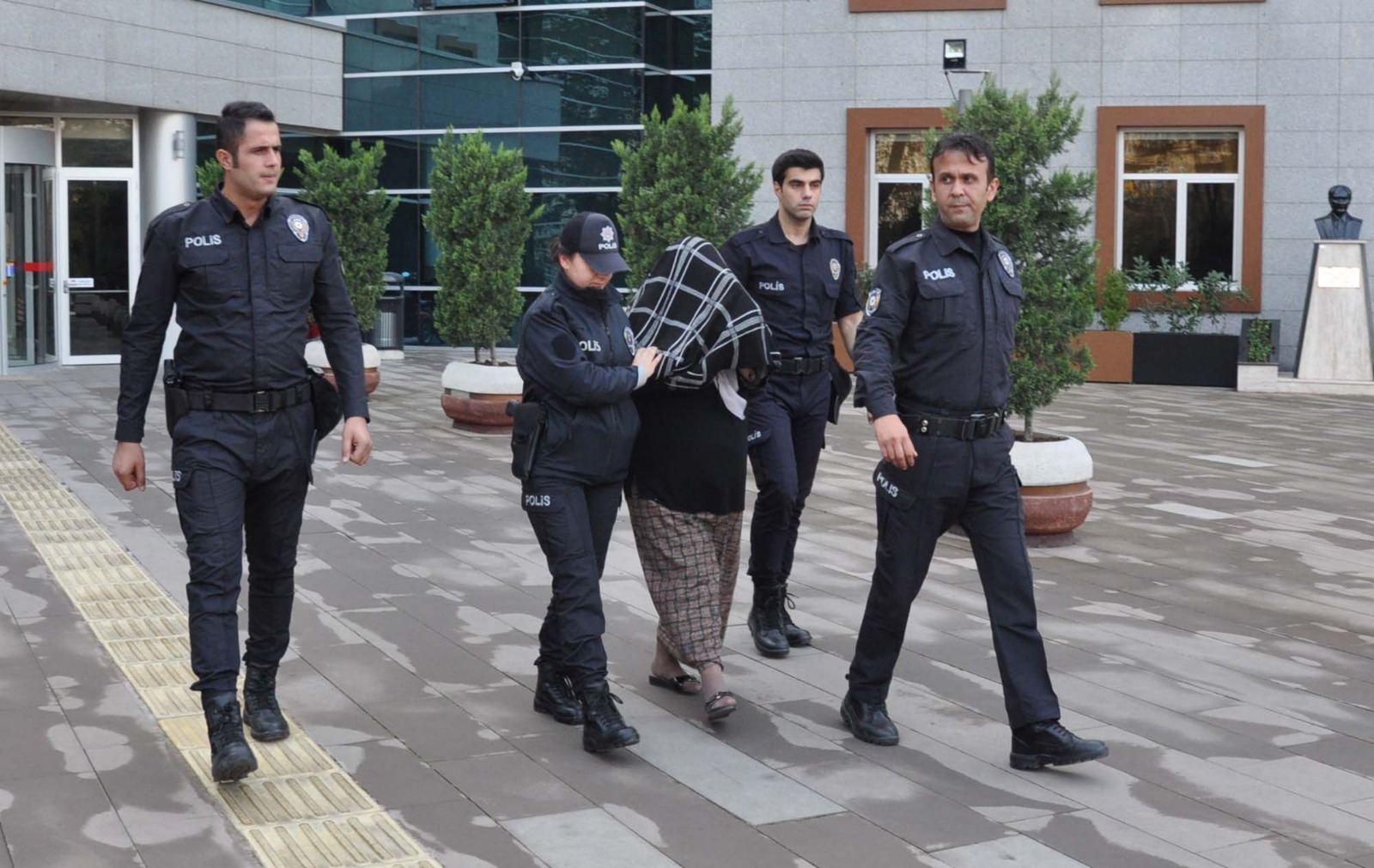 Kreşin Bakıcısı Tutuklandı