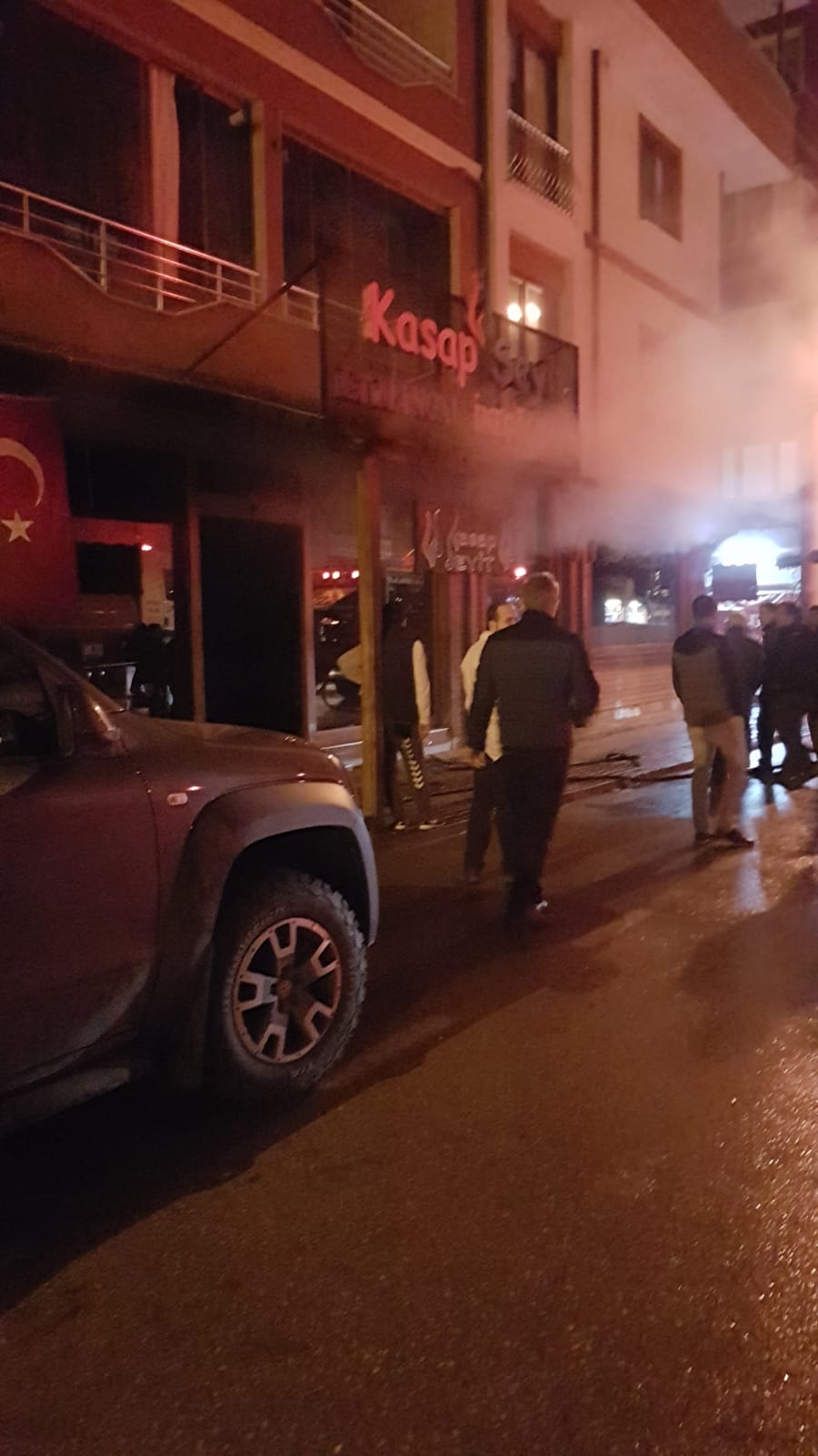 Kasap dükkanında yangın