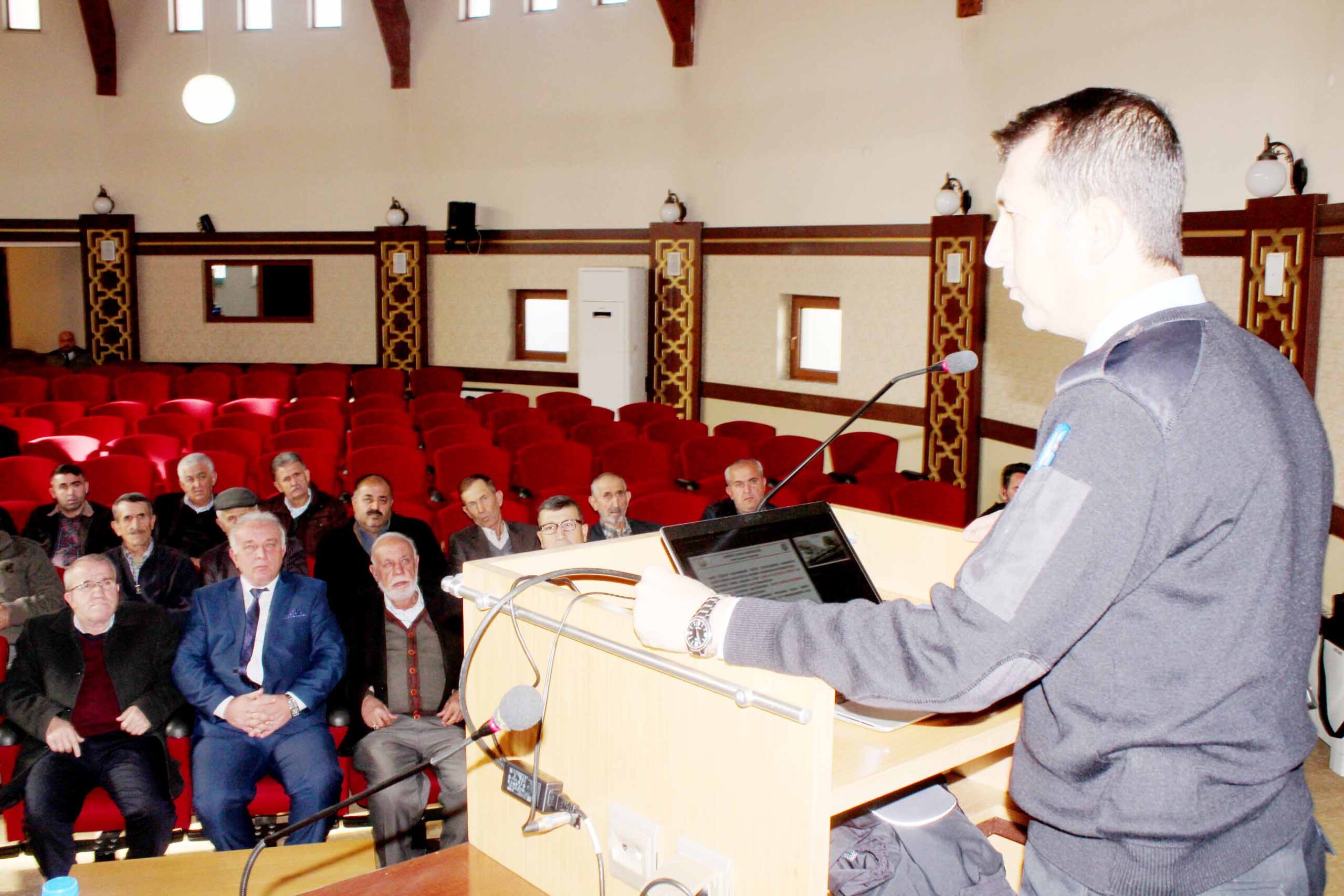Şoförler yeni çıkan kanunlarla ilgili bilgilendirildi