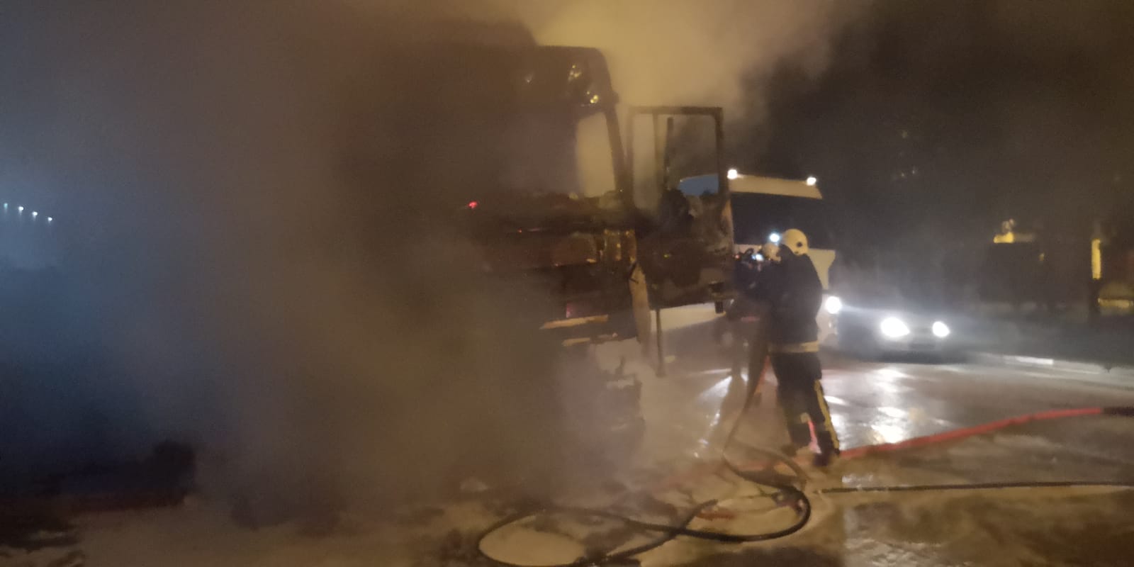 İnegöl’de TIR yangını