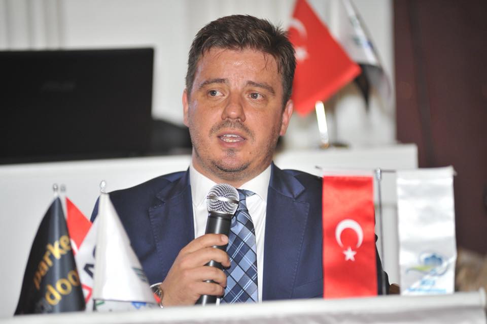 Müteahhitlerin tepkisi zammı geri çektirdi