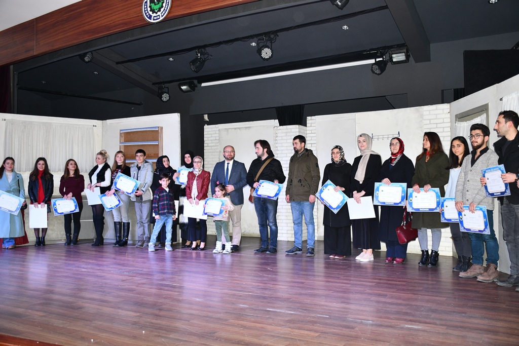 İNESMEK’TE 691 kursiyer sertifikasını aldı