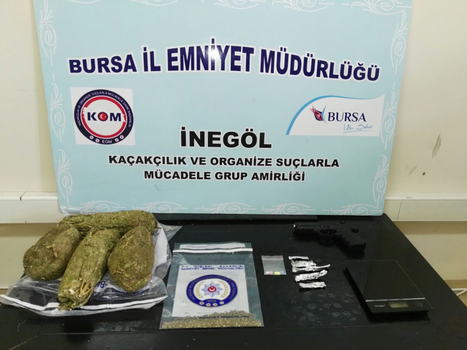 Uyuşturucu satıcıları hakim karşısında