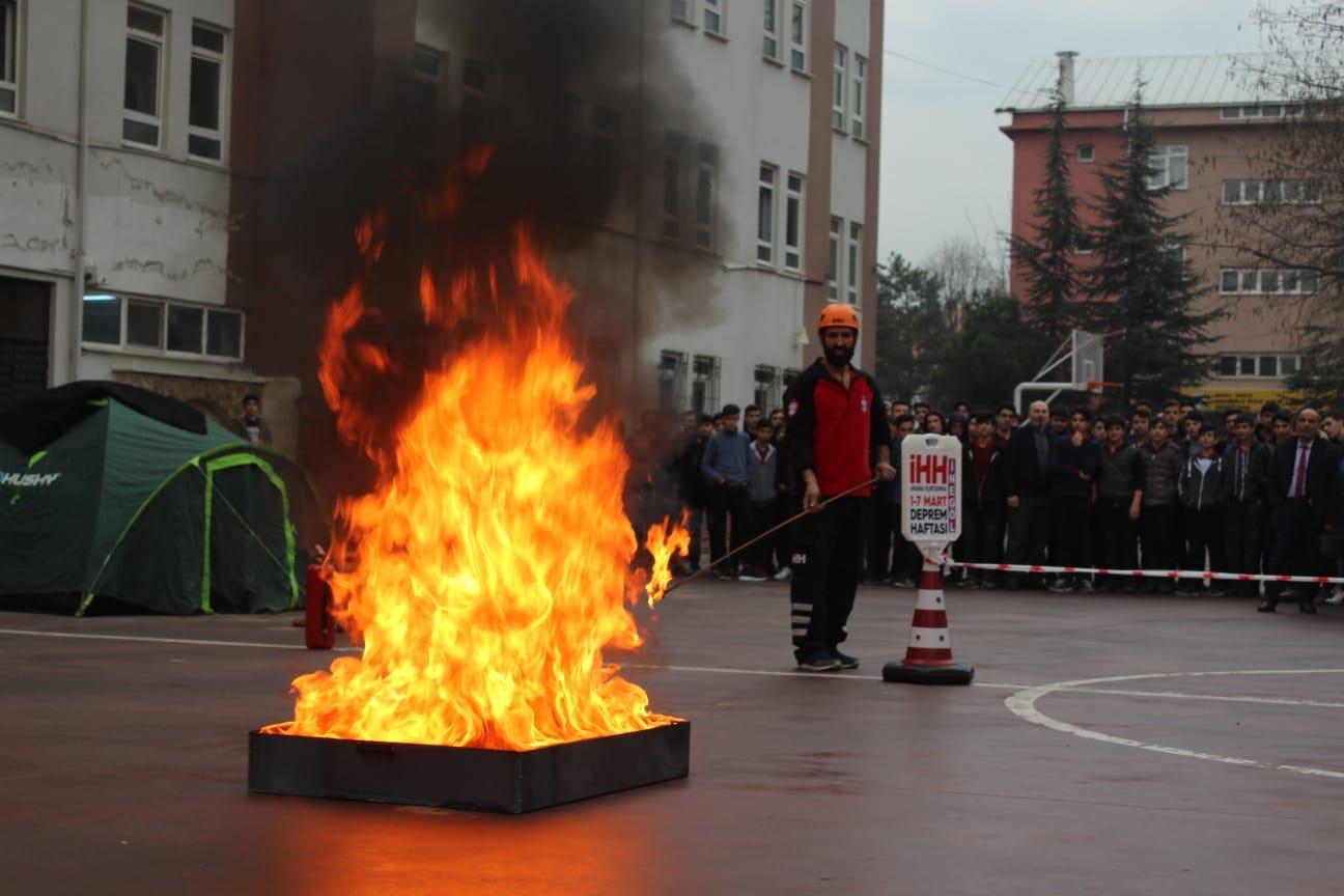 GERÇEĞi ARATMAYAN TATBiKAT