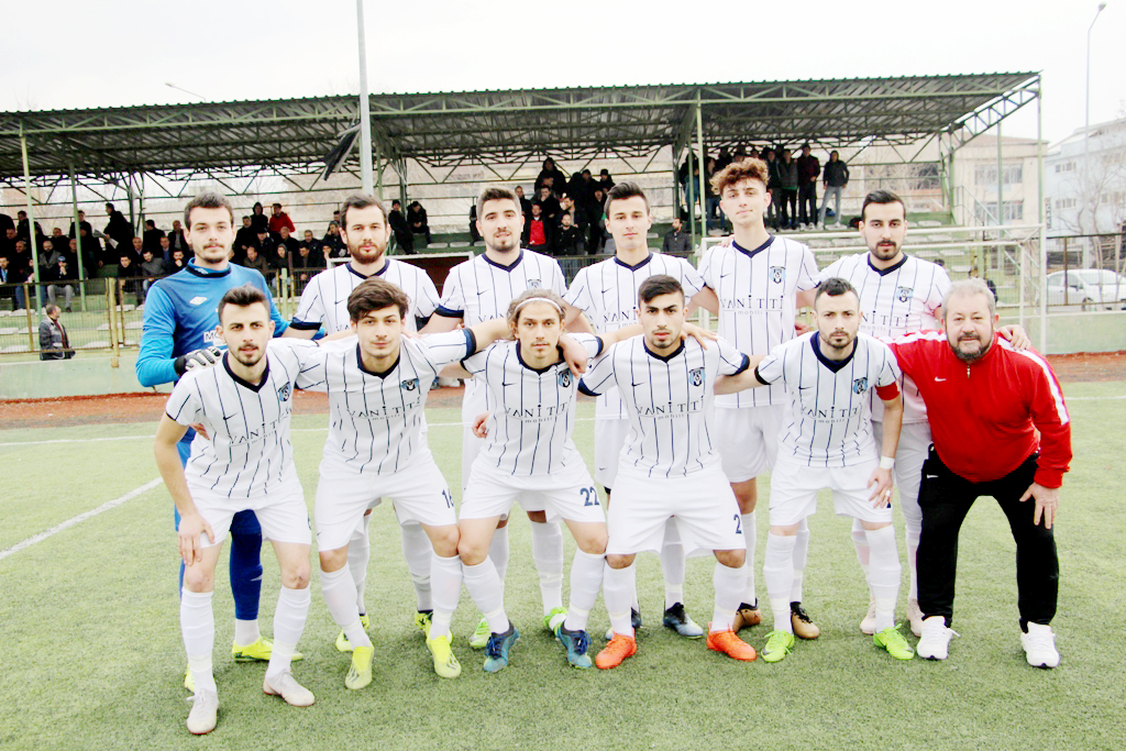 Gençler beraber kaldı