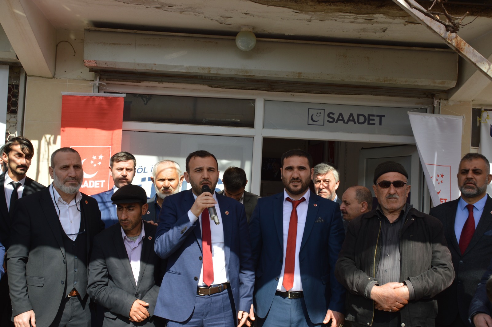 HUZUR MAHALLESi’Ni KENAR MAHALLE OLMAKTAN KURTARACAĞIZ