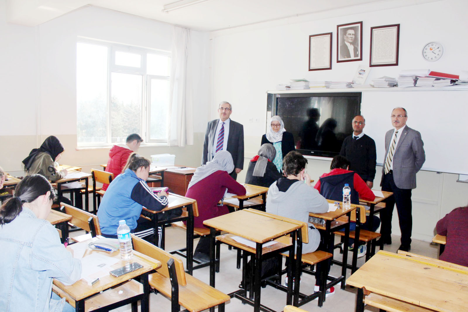 KiTAP KURTLARI YARIŞTI SONUÇLAR KURAYLA BELiRLENDi