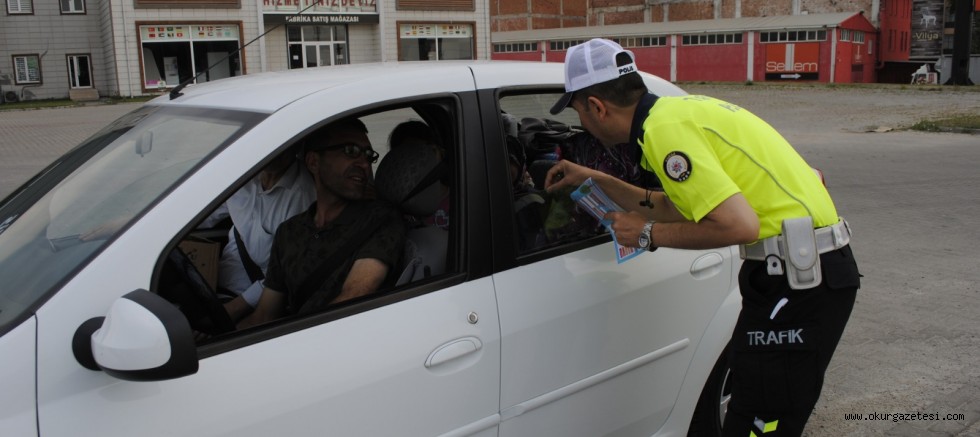 ÇOCUKLARA SÜRÜCÜ KARNESİ DAĞITILDI