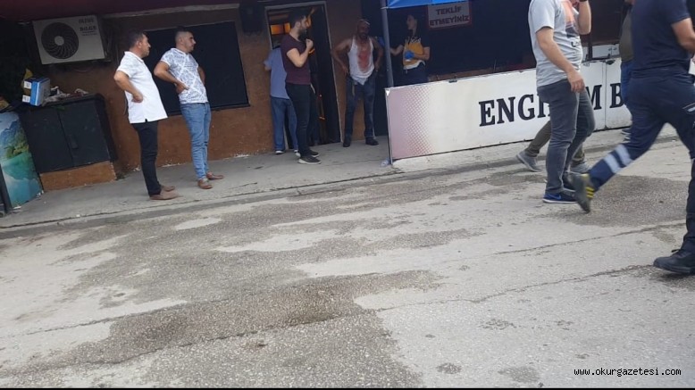 SANAYİDE BIÇAKLI KAVGA