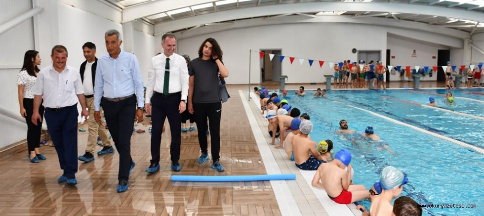 Başkan Taban Yüzme Kursunda Minik Kulaçlarla Buluştu